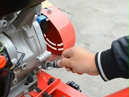 小型汽油枝条切碎机如何选用和添加机油？