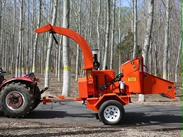 牵引式柴油木材粉碎机更适合大型园林场所作业需要